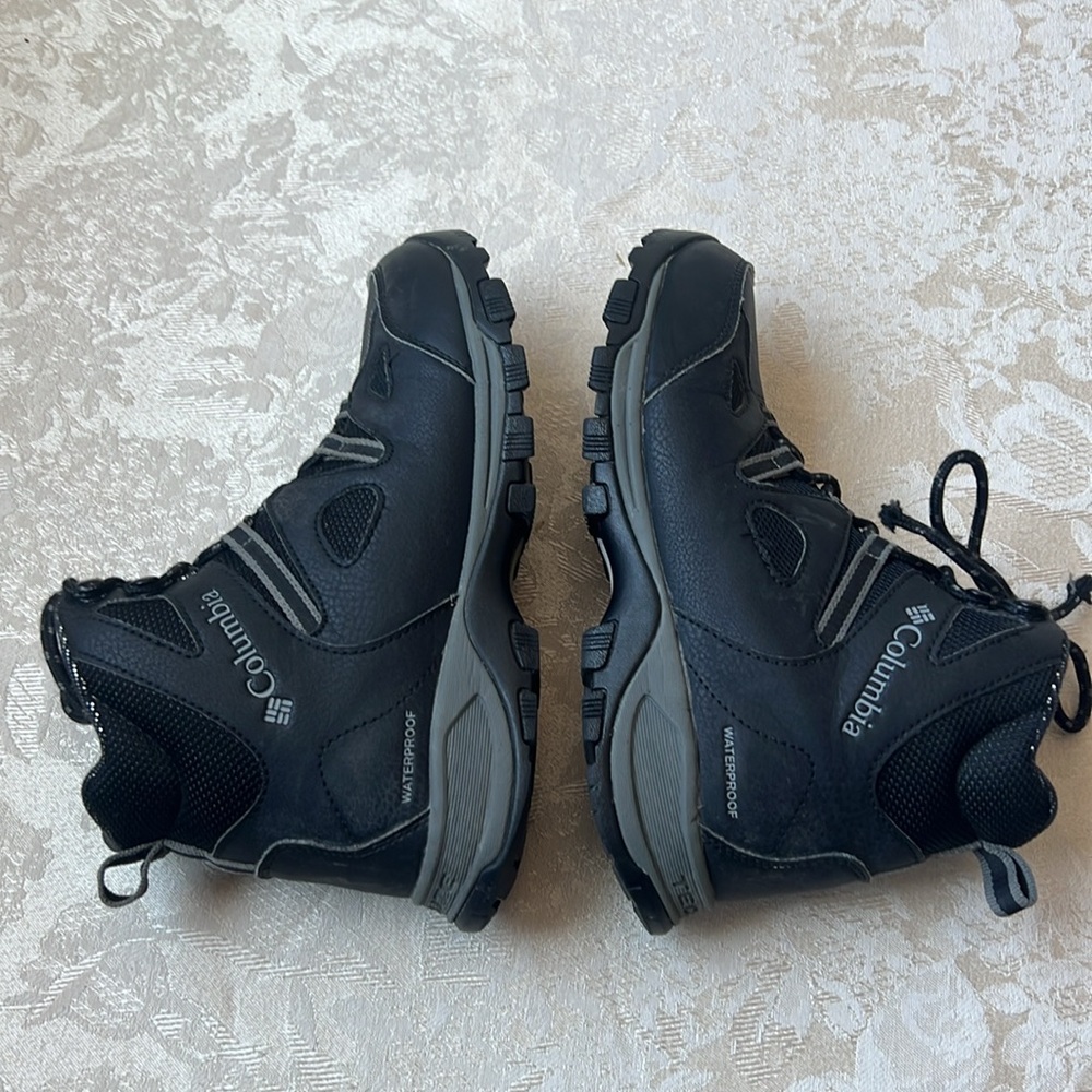 Columbia Techlite Waterproof Hiking Boots - Picture 9 of 11